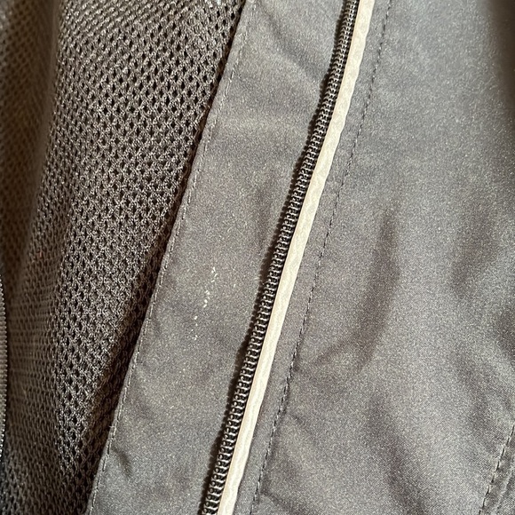 LUCY Black Lightweight Zip Up Active Jacket - Picture 13 of 16